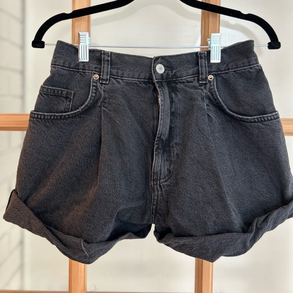 FREE PEOPLE BLACK DENIM SHORTS Size Small - Picture 1 of 2
